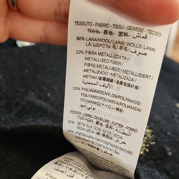 GUCCI - Authentic Black Knit Cardigan Jacket with Gold Heart and Star Accents - Picture 6 of 8